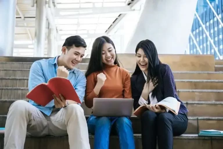 5 Reasons You Should Attend the Open Days of UK Universities
