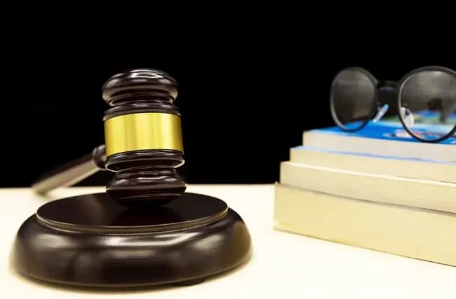 LLB Law with International Relations with foundation year and placement