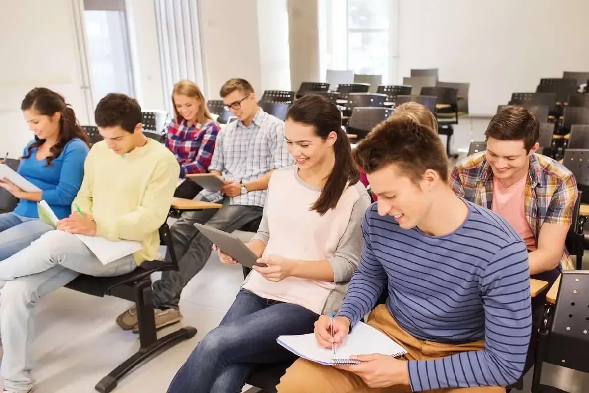 A Detailed Guide on the Steps to Join a UK University